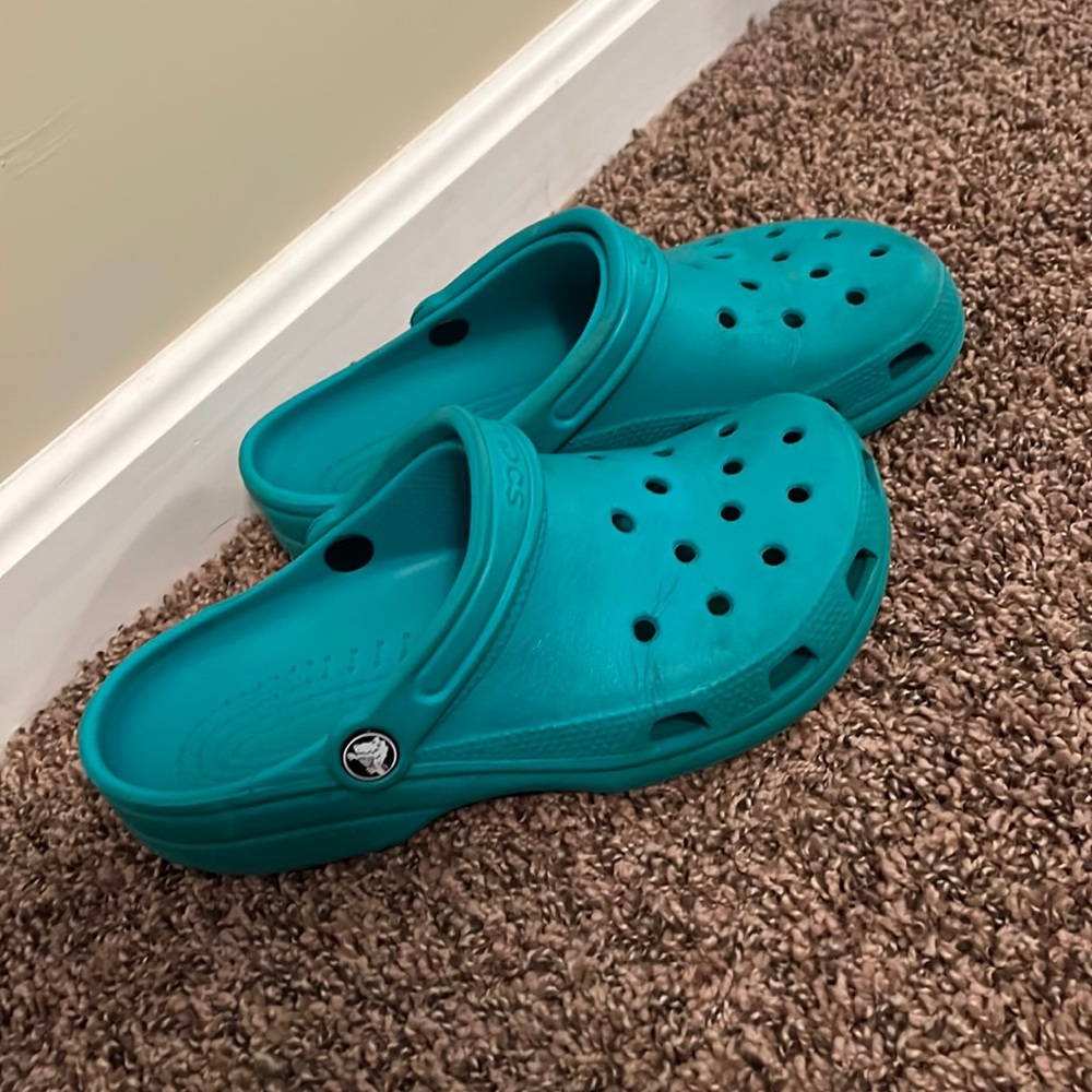 Crocs